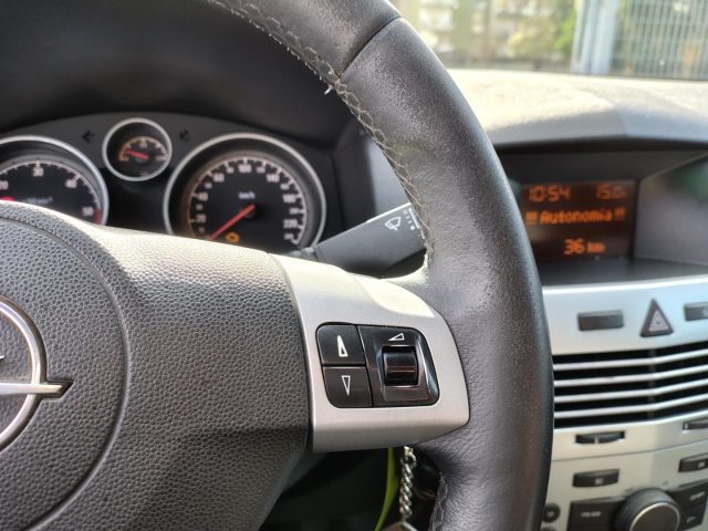 OPEL Astra usata, con Climatizzatore