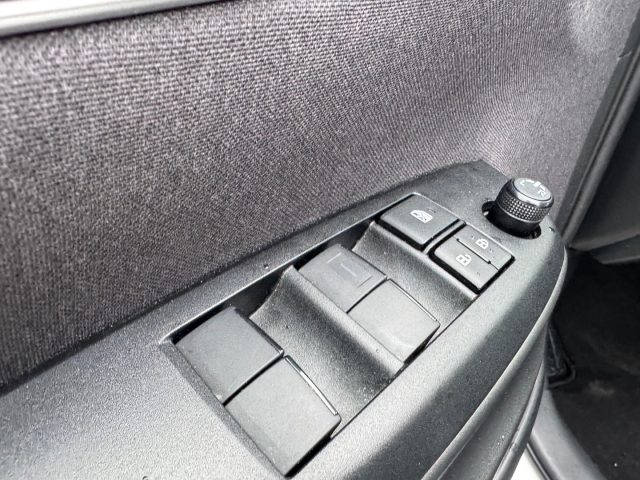 TOYOTA Yaris usata, con Cruise Control