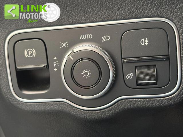 MERCEDES-BENZ GLA 200 usata, con Lettore CD