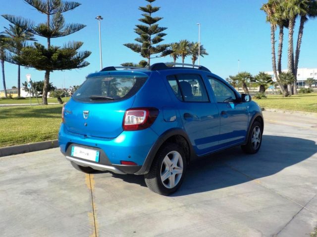 DACIA Sandero usata, con Alzacristalli elettrici