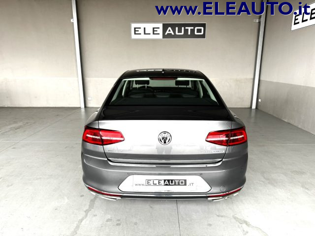 VOLKSWAGEN Passat usata, con Autoradio