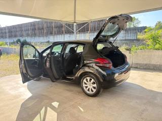 PEUGEOT 208 usata, con Isofix