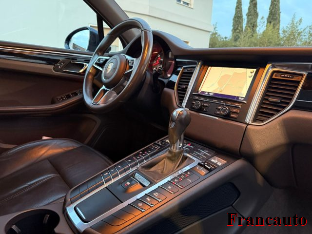 PORSCHE Macan usata, con Autoradio