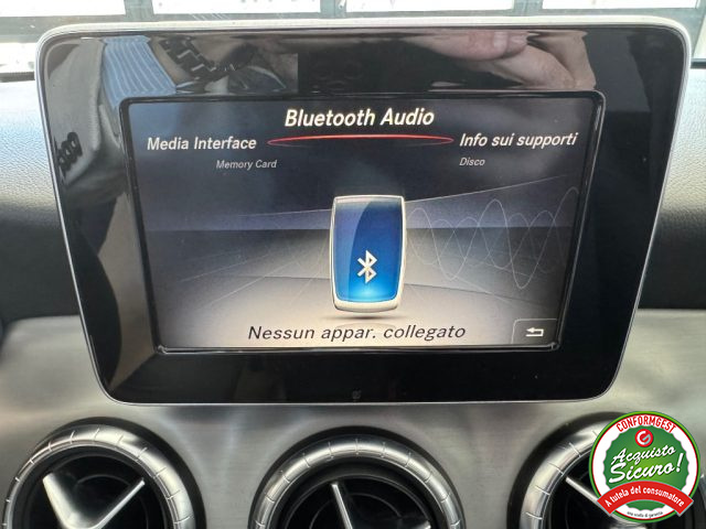 MERCEDES-BENZ CLA 200 usata, con Lettore CD