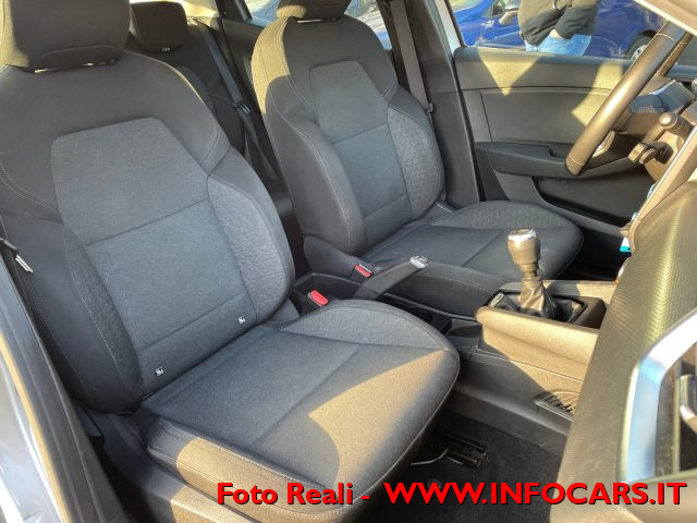 RENAULT Clio usata, con Autoradio