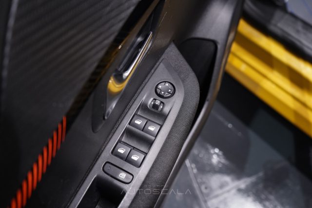 PEUGEOT 208 usata, con Controllo automatico clima