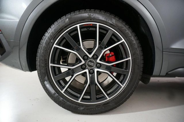 AUDI SQ5 usata, con Autoradio