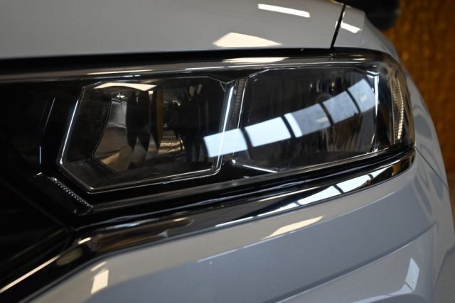 VOLKSWAGEN T-Roc usata 16