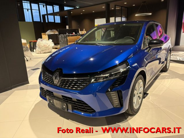 RENAULT Clio usata, con Autoradio