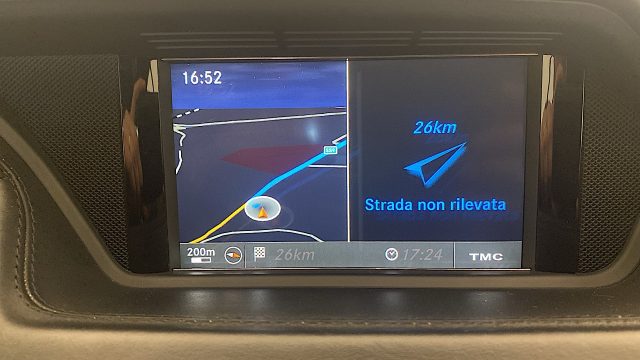 MERCEDES-BENZ E 250 usata, con Portellone posteriore elettrico