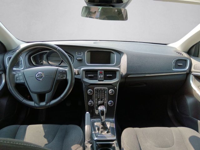 VOLVO V40 usata, con Autoradio