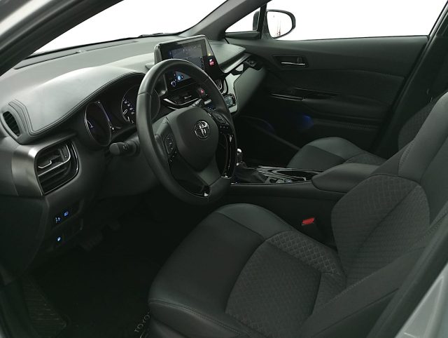 TOYOTA C-HR usata, con Telecamera per parcheggio assistito