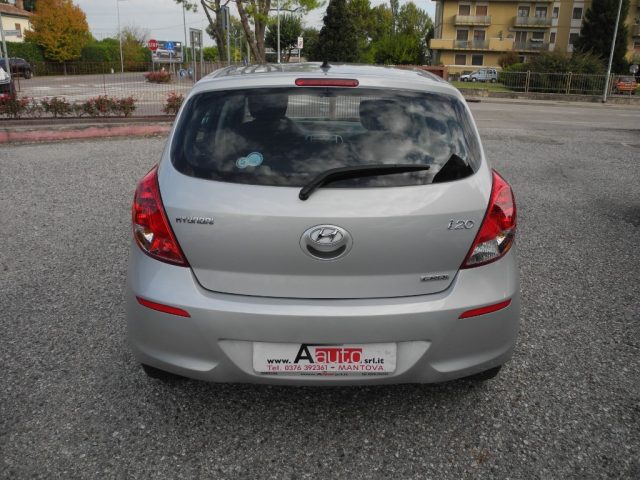 HYUNDAI i20 usata 69