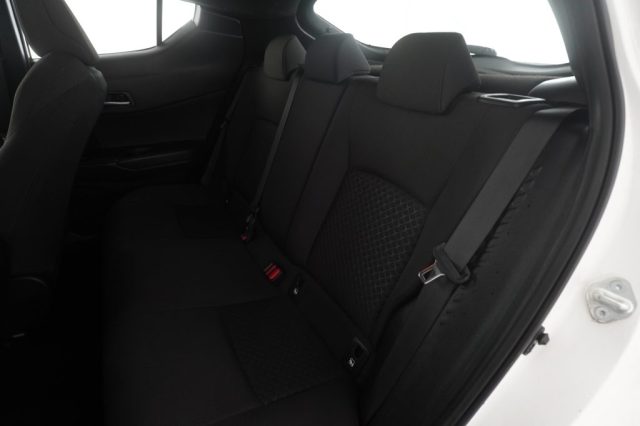 TOYOTA C-HR usata 9