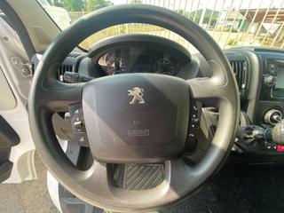 PEUGEOT Boxer usata, con Servosterzo