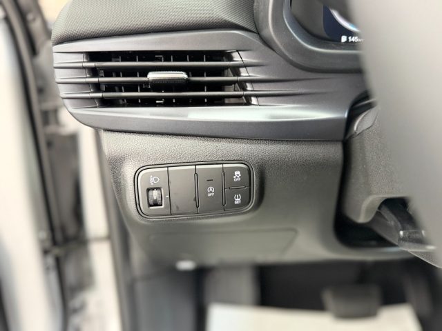 HYUNDAI i20 usata, con Luci diurne