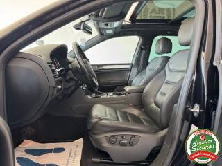 VOLKSWAGEN Touareg usata, con Boardcomputer