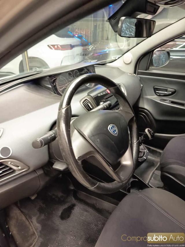 LANCIA Ypsilon usata 17