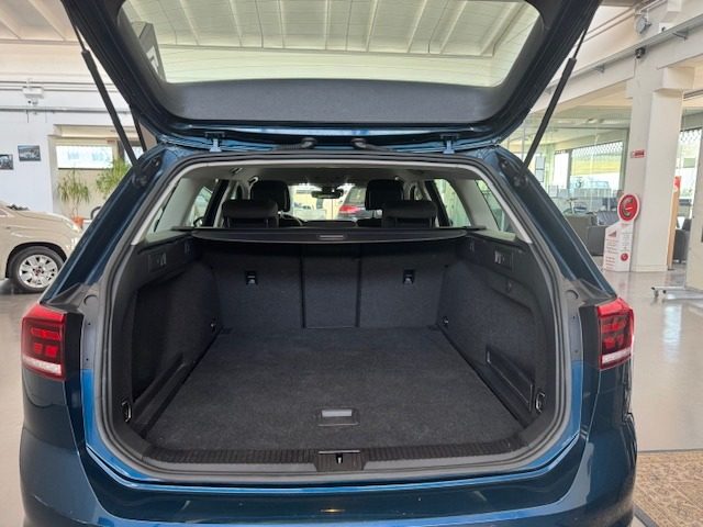 VOLKSWAGEN Passat Variant usata, con Chiusura centralizzata