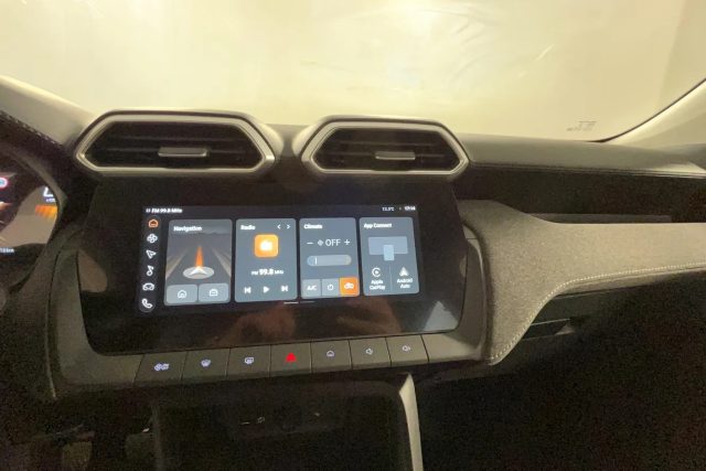 MG ZS usata, con Autoradio digitale