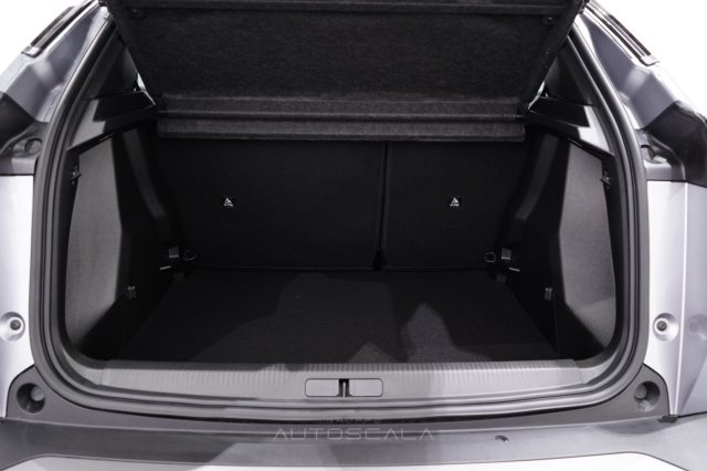 PEUGEOT 2008 usata, con Apple CarPlay