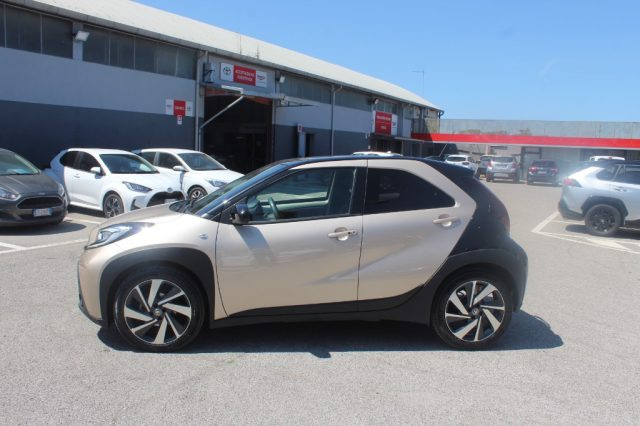TOYOTA Aygo X usata, con Autoradio