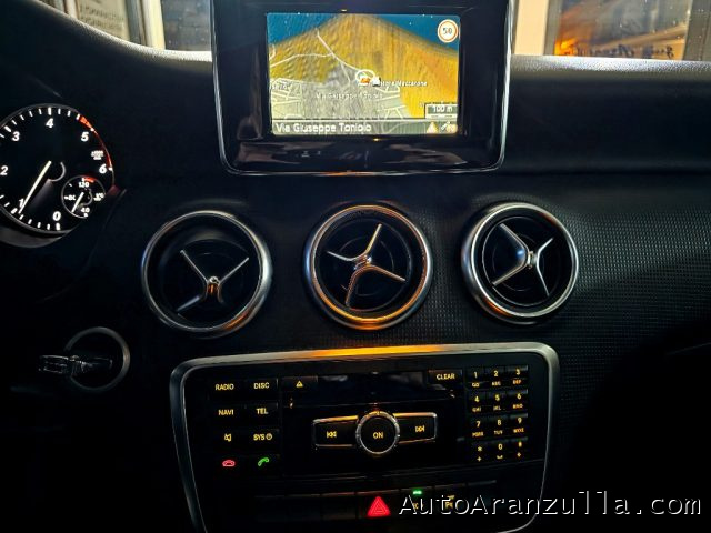 MERCEDES-BENZ A 200 usata, con Sedile posteriore sdoppiato