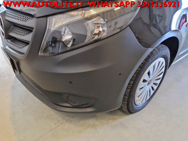 MERCEDES-BENZ Vito usata, con Leve al volante
