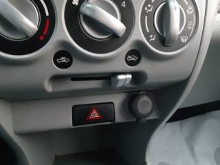 NISSAN Pixo usata, con Bluetooth