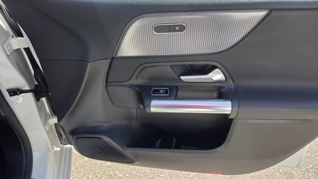 MERCEDES-BENZ B 180 usata, con Controllo trazione