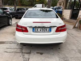 MERCEDES-BENZ E 220 usata, con Alzacristalli elettrici
