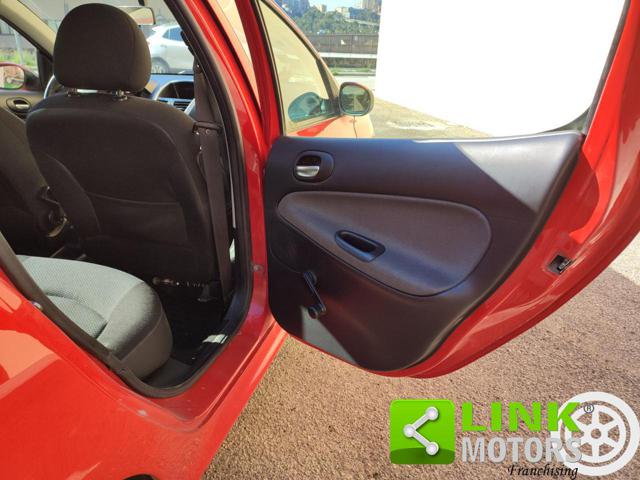 PEUGEOT 206 usata, con Sedile posteriore sdoppiato