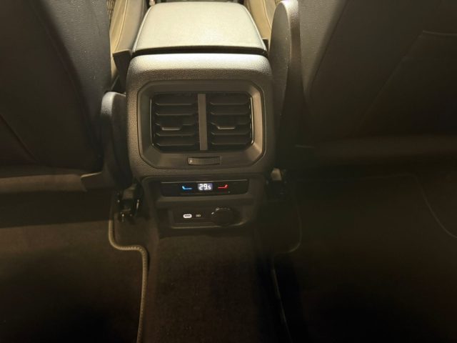 VOLKSWAGEN Tiguan usata, con Autoradio digitale