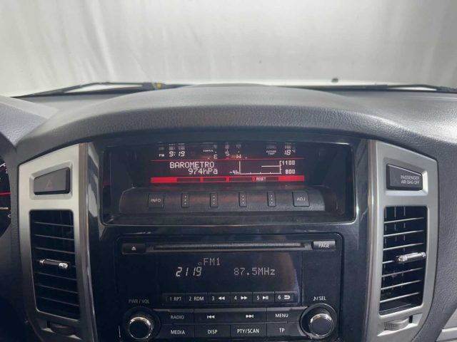 MITSUBISHI Pajero usata 29