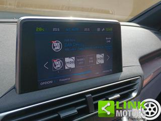 PEUGEOT 3008 usata, con Sedile posteriore sdoppiato