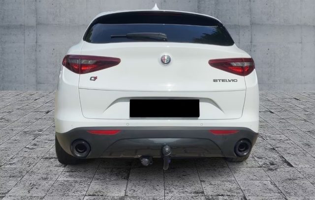 ALFA ROMEO Stelvio usata, con Alzacristalli elettrici