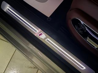AUDI A8 usata, con Freno di stazionamento elettrico