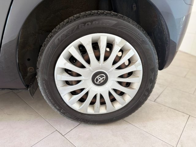 TOYOTA Yaris usata 3