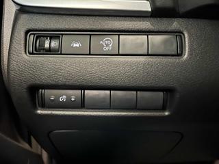 NISSAN Qashqai usata, con Luci diurne LED