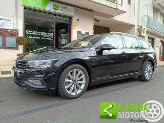 VOLKSWAGEN Passat Variant usata, con Alzacristalli elettrici