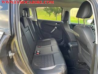 PEUGEOT 2008 usata, con Airbag testa