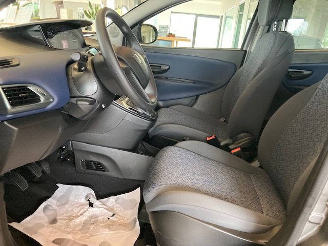 LANCIA Ypsilon usata, con ESP