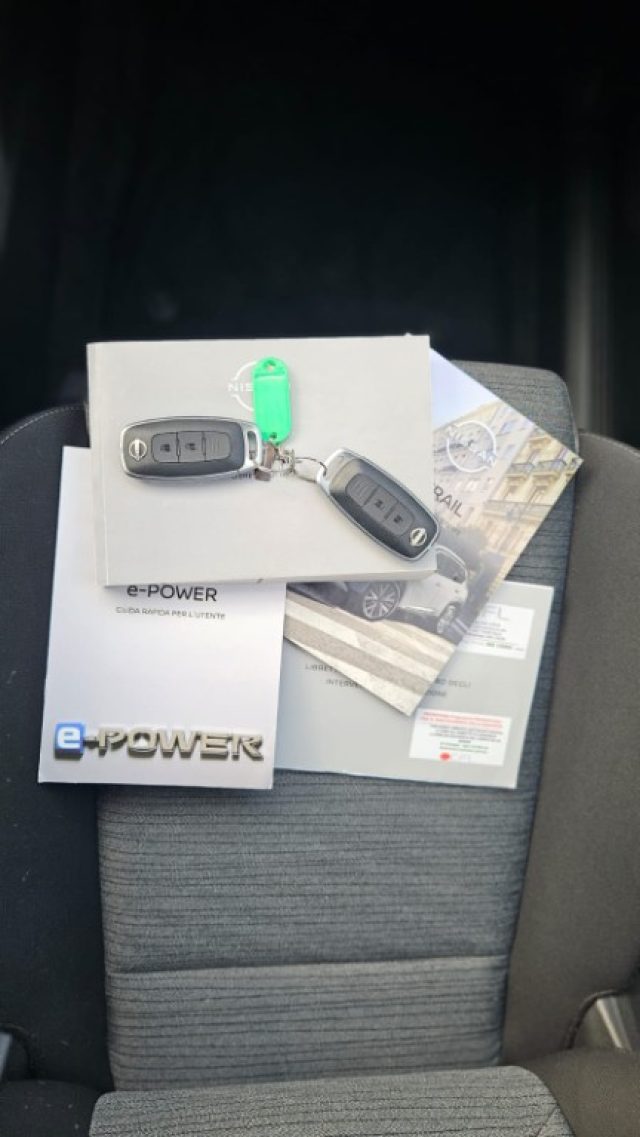 NISSAN X-Trail usata, con Autoradio digitale