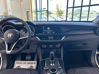 ALFA ROMEO Stelvio usata, con Specchietti laterali elettrici