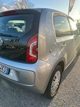 VOLKSWAGEN up! usata, con Autoradio