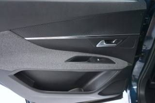 PEUGEOT 5008 usata, con Sensore di luce
