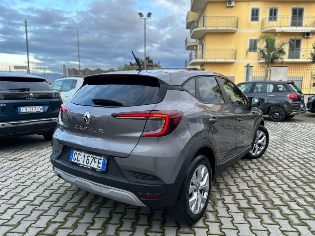 RENAULT Captur usata, con Autoradio