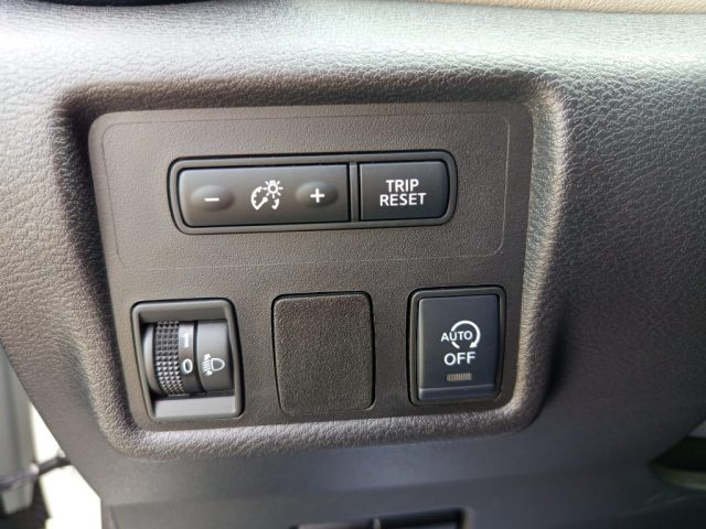 NISSAN Micra usata, con Servosterzo