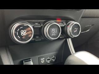 RENAULT Captur usata, con Volante in pelle