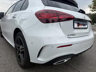 MERCEDES-BENZ A 250 usata, con Sensori di parcheggio posteriori